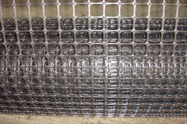 土工格柵鋪設完成后怎么善后? 第1張