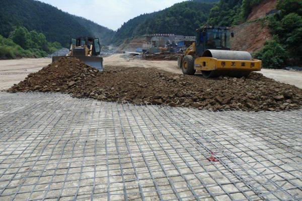 土工格柵在公路建設中存在哪些問題及解決方法？  第2張
