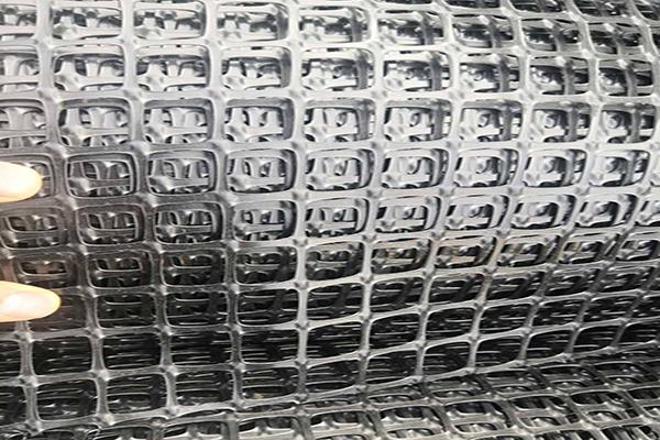經(jīng)編滌綸土工格柵在水泥路面的作用有哪些呢？  第3張