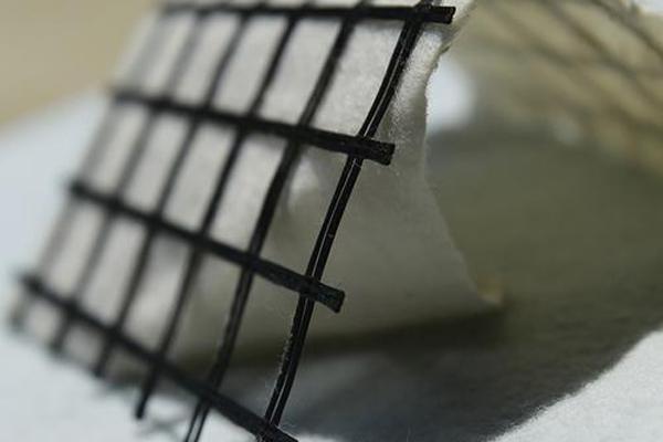 復(fù)合土工格柵墊詳解：作用、特點與應(yīng)用領(lǐng)域  第2張