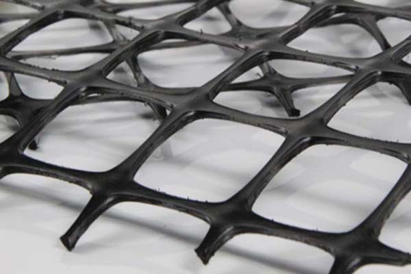 雙向塑料土工格柵網孔的尺寸標準是多少  第1張