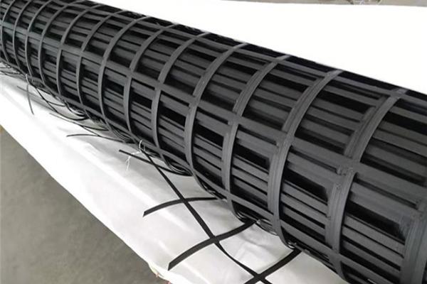 玻纖格柵和鋼塑格柵區別在哪兒  第3張