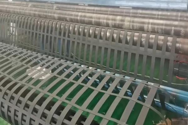 高韌性聚酯紗線集束土工格柵圖片  第7張