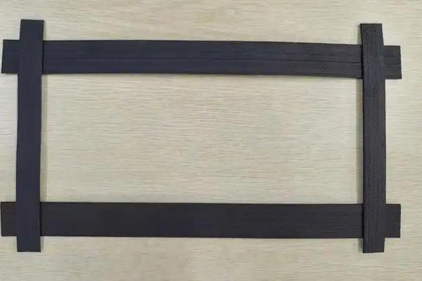 高韌性聚酯紗線集束土工格柵技術規范  第3張