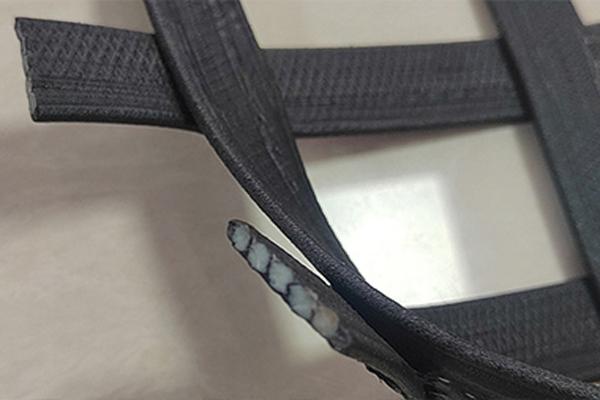 高韌性聚酯紗線集束土工格柵可以用在混凝土路面中嗎 第2張