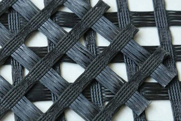 鋼塑格柵單向和雙向的區(qū)別  第1張