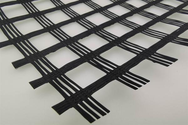 玻纖格柵鋪設在路面里和在路基里的作用  第3張