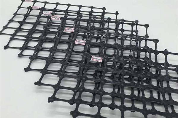 高韌性聚酯紗線集束土工格柵與土工格柵的區別  第2張