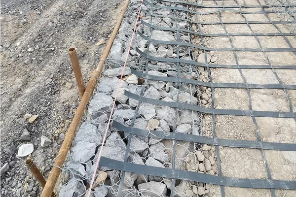 怎么增加高韌性聚酯紗線集束土工格柵的強度  第2張